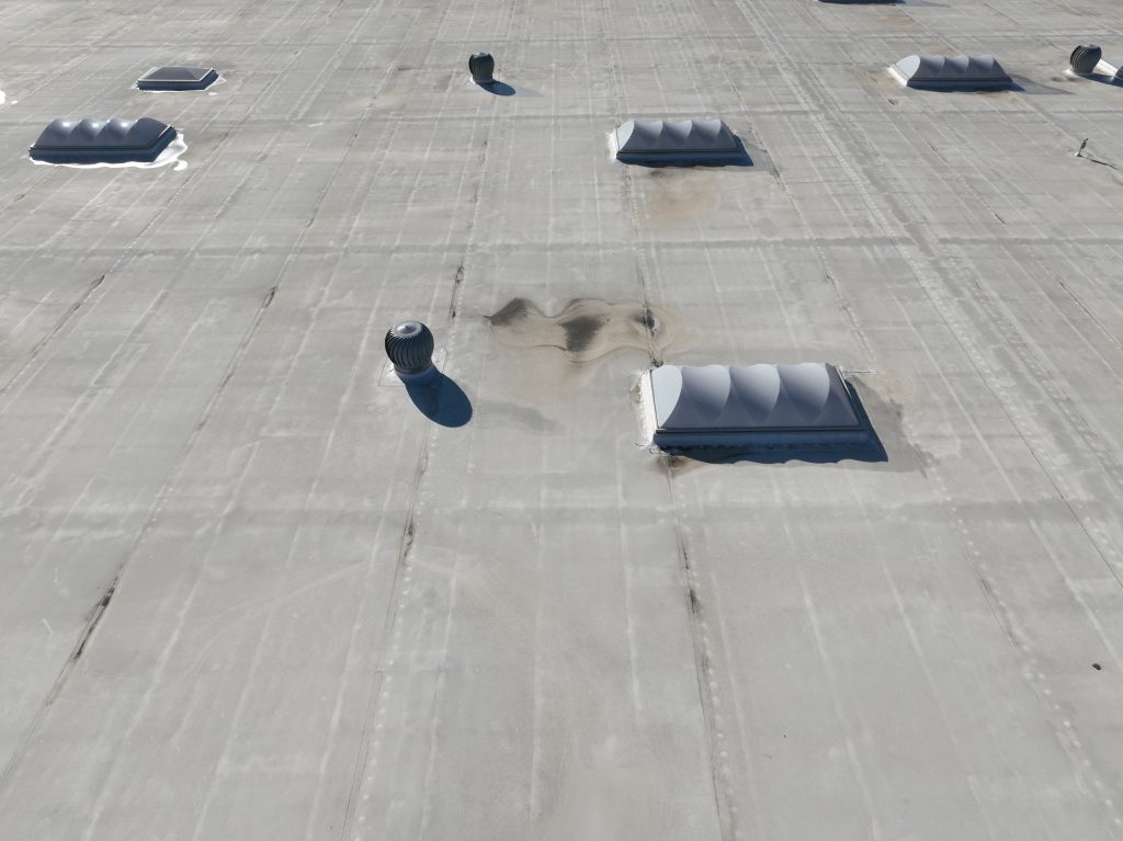 Roof image taken via drone shows the condition of the roof within seconds and capture a geolocated and time stamped image.